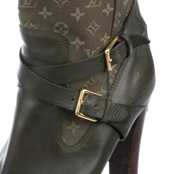 Louis Vuitton Monogram Pointed-Toe Booties - Picture 3 of 12